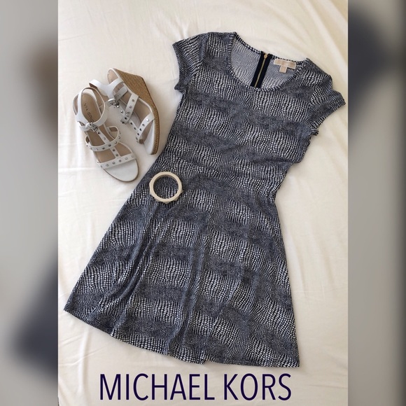 Michael Kors Dresses & Skirts - MICHAEL KORS Short-sleeve Skater-style Dress